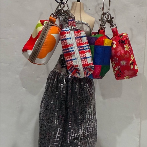 $9 Little Zipper Fabric Bag for AirPods — Only 3 Left!.  Sold Lelt side 2. - Picture 1 of 1